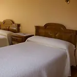 Guest house Sobrevilla 3*