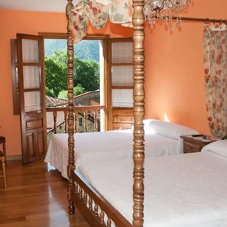 Guest house Sobrevilla 4*