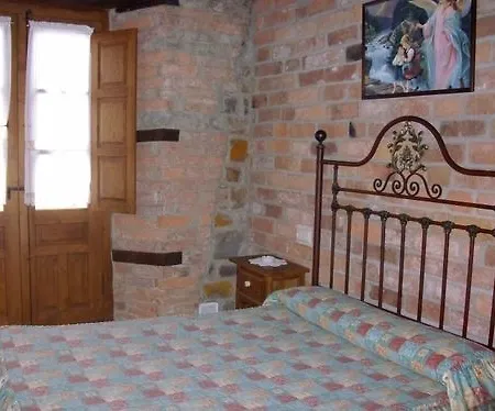 Guest house Sobrevilla 4*