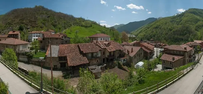 Guest house Sobrevilla 3*